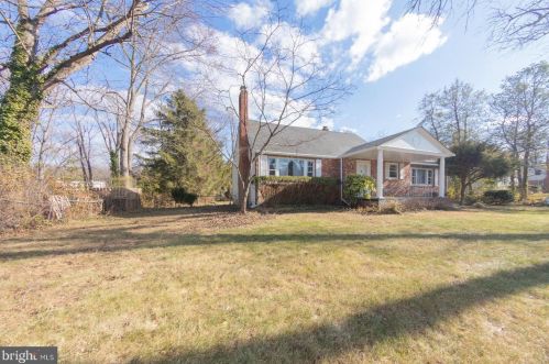 3307 Beechtree Ln, Falls Church, VA 22042-4003