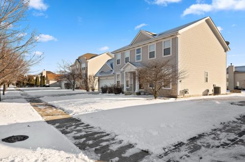 1015 Northside Dr, Joliet, IL 60404-9517