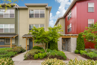 9060 18th Ave, Seattle, WA 98106-2373