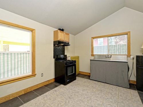 6107 Felix Ave, Austin TX  78741-3312 exterior