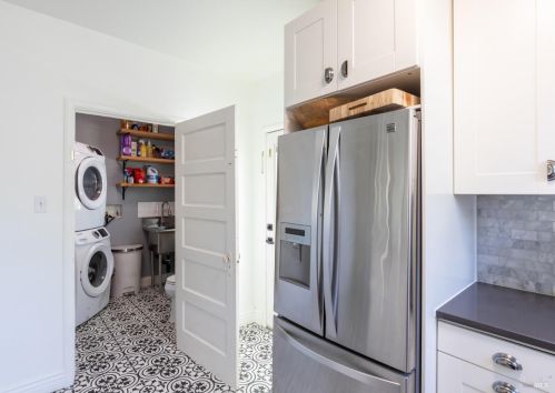 302 Scott St, Ukiah CA  95482-4320 exterior