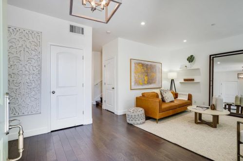 213 Granada Park Cir, Mountain View, CA 94043-4576