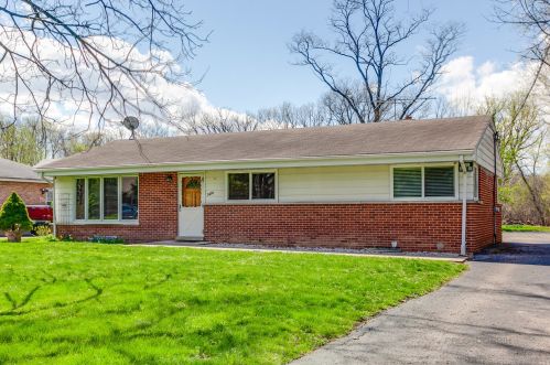2494 Highmoor Rd, Highland Park, IL 60035-1706