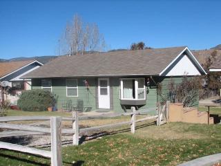 912 3rd St, Salida, CO 81201-1510