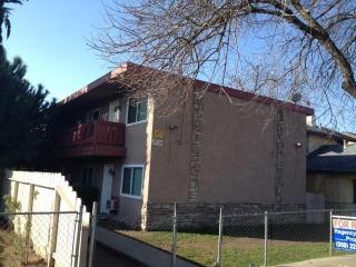 2526 Grant Ave, Fresno, CA 93701-2315