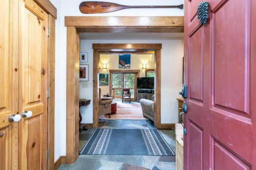 443 Lodgepole, Truckee, CA 96161-3920