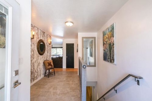 15171 Berkshire Cir, Truckee, CA 96161-1119