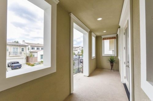 64 Interlude, Irvine CA  92620-3694 exterior