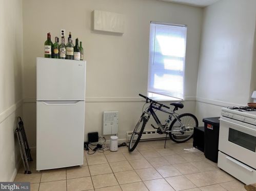 2140 10th St, Philadelphia PA 19148-3005 exterior