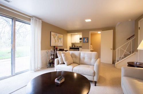 19 Creekwood Sq, Cincinnati OH 45246-3838 exterior