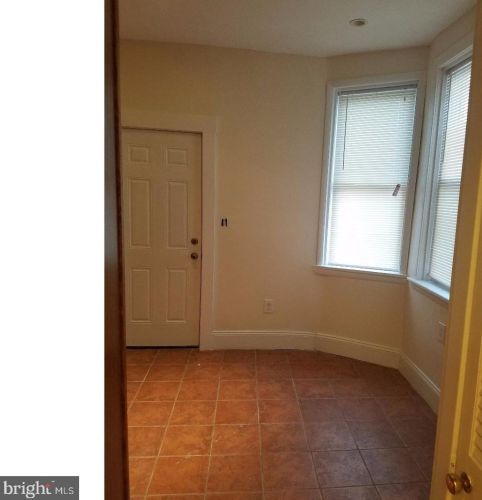 440 Chambers Ave, Gloucester, NJ 08030-1112