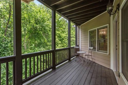 1504 Markan Dr, Atlanta GA  30306-2226 exterior