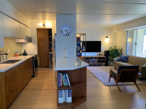 1629 Wilder Ave, Honolulu, HI 96822-4681