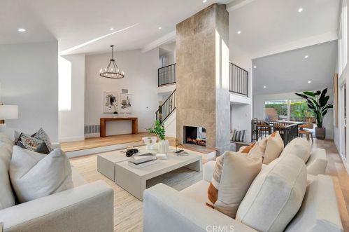 5892 Bellfield Ln, Huntington Beach CA  92648-1041 exterior