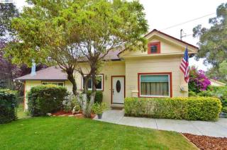 24695 Fairview Ave, Hayward, CA 94542-1331