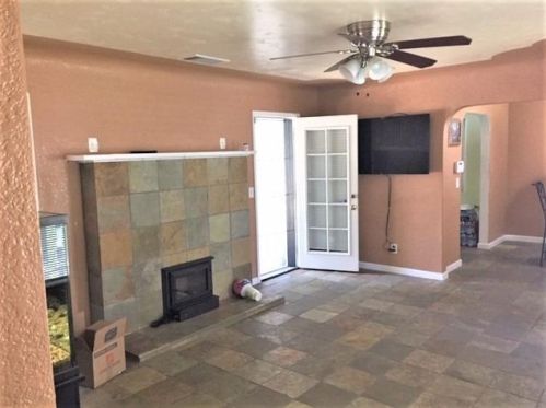 1237 Marilyn St, Modesto, CA 95350-5138
