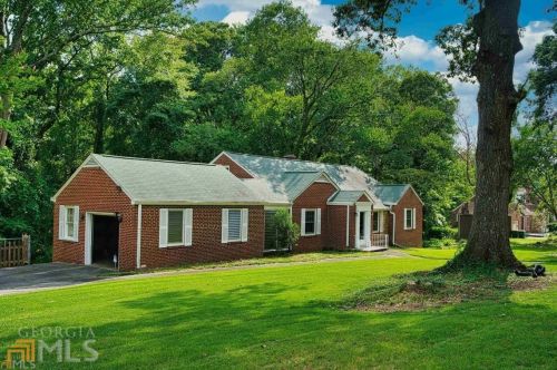 797 North Ave, Forest Park, GA 30297-1429