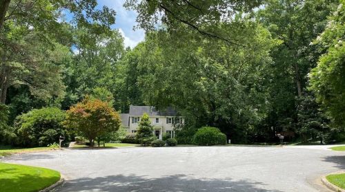 430 Lost Forest Ct, Atlanta GA  30328-2101 exterior