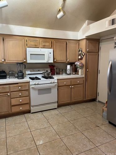 2240 Tiger Lilly Way, Perris, CA 92571-3612