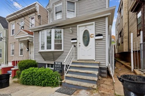 16 Arverne Ter, Irvington, NJ 07111-3815