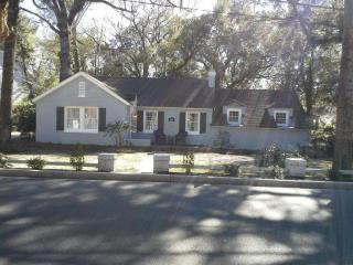 1316 Wichman St, Walterboro SC  29488-3102 exterior