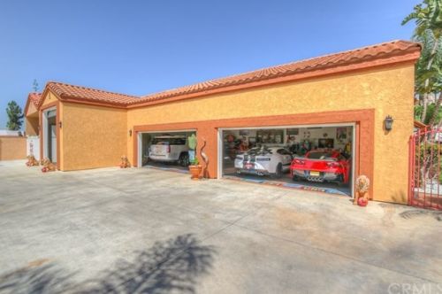 16122 Ponderosa Ln, Riverside CA  92504-6155 exterior
