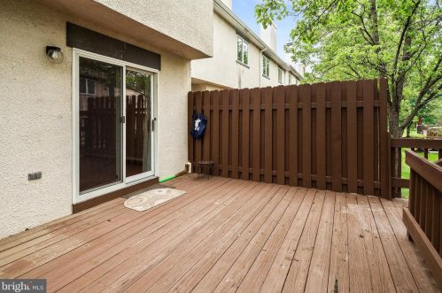 2 Exeter Ct, Princeton NJ  08540-7000 exterior
