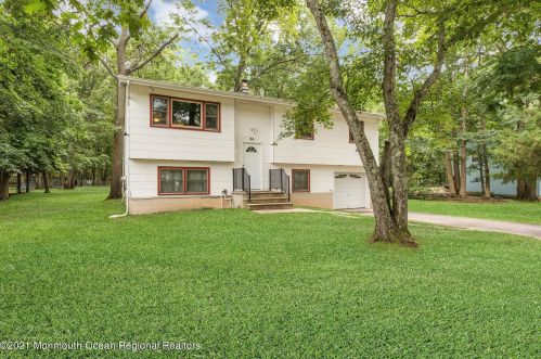 51 Walter Dr, Jackson Twp, NJ 08527-3419