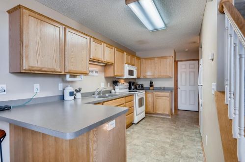 6166 Maclynn Ave, Otsego, MN 55301-4589