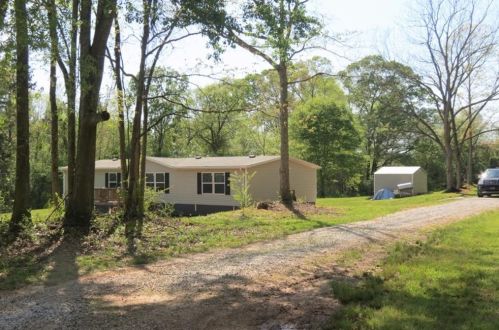 911 Lord Rd, Commerce, GA 30530-6957