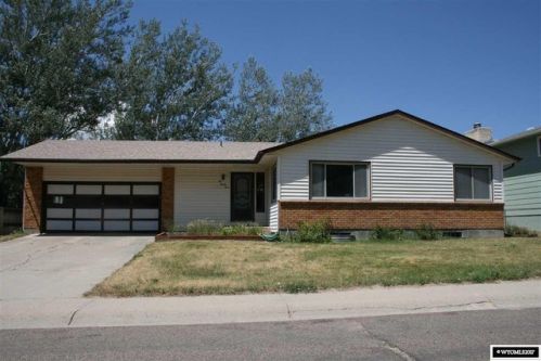 1024 Bandera Ave, Orin, WY 82633-3039