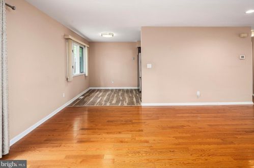 2 Exeter Ct, Princeton NJ  08540-7000 exterior