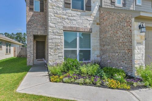 9991 Chimney Swift Ln, Conroe TX  77385-3838 exterior