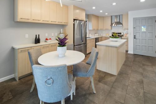 270 Andsbury Ave, Mountain View, CA 94043-4802