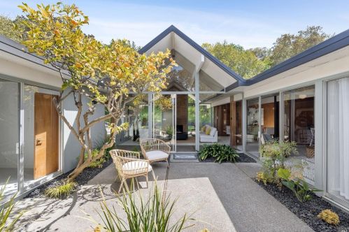 30 Mount Tenaya Dr, San Rafael, CA 94903-1120