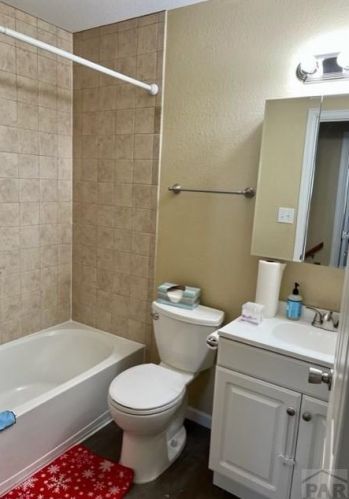 484 Clarion Dr, Pueblo CO  81007-2317 exterior