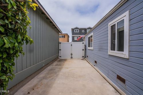 3534 Ocean Dr, Oxnard CA  93035-4345 exterior