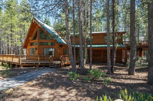 11750 Chapelle Pl, Truckee, CA 96161-6775
