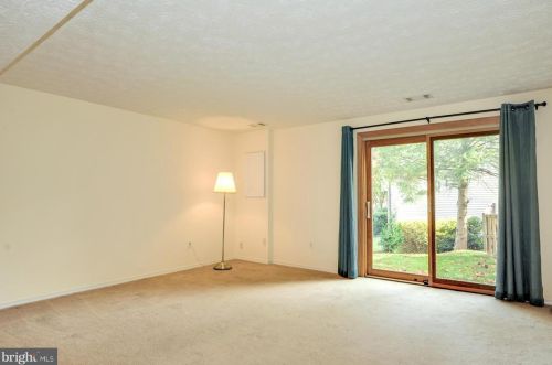 8337 Bark Tree Ct, Springfield, VA 22153-3831