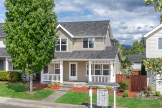 528 Shelton Pl, Seattle, WA 98056-3987