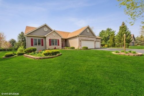 10714 Riviera Dr, Spring Grove, IL 60081-8118