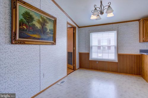 208 Bent Pine Ct, Lancaster PA  17603-2180 exterior