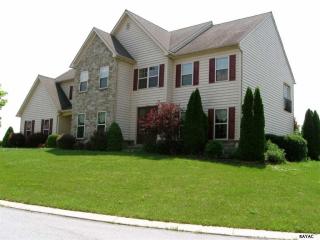 203 Creekwood Dr, York, PA 17407-1122
