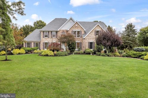15 Holly Dr, Columbus, NJ 08022-1603