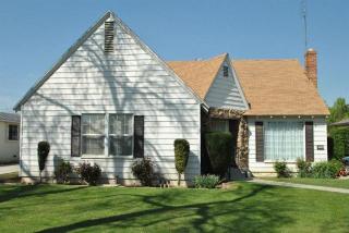 4823 Iowa Ave, Fresno, CA 93727-3024