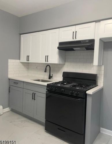 39 3rd St, Paterson NJ  07506-1845 exterior