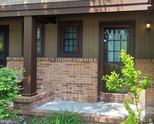 6 Gallo Ct, Trenton, NJ 08648-1474