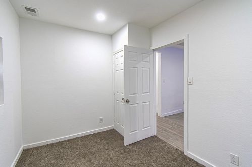 2735 Grafton Ave, Dallas TX  75211-5711 exterior