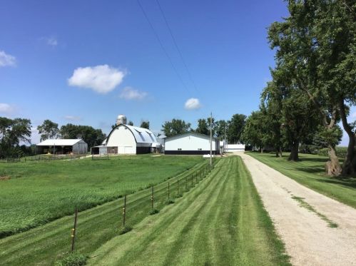 9792 38th St, Otisco, MN 56093-6226