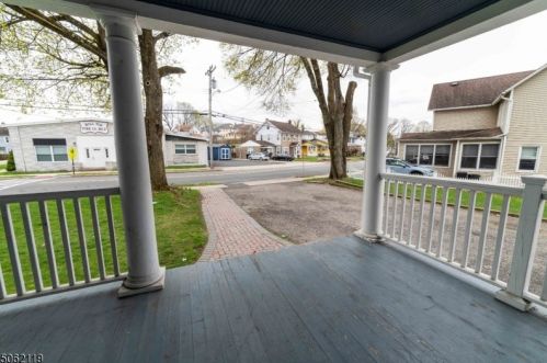 93 Allen St, Netcong, NJ 07857-1204